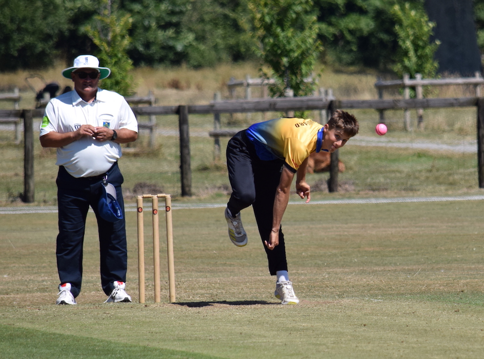 Sandford's James Theedom operating with the new ball in the semi-final clash with Uplyme & Lyme Regis<br>credit: Conrad Sutcliffe - no re-use without copyright owner's consent