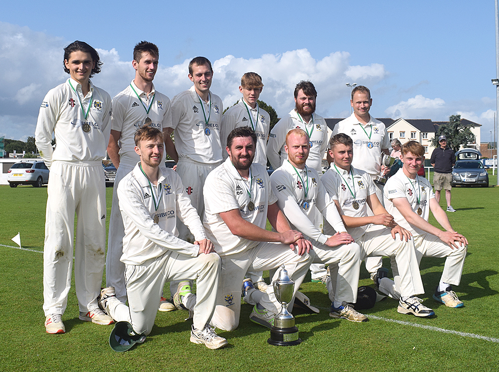 Flashback!: Bovey Tracey after they won the Aaron Printers Cup in 2021<br>credit: Conradcopy Ltd